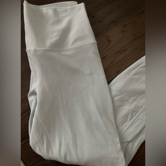 Lululemon Cream and Blue Sports Bra and Leggings Bundle - Picture 4 of 6